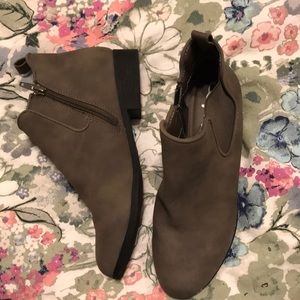 Short grey booties